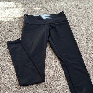 Black Lululemon LR leggings